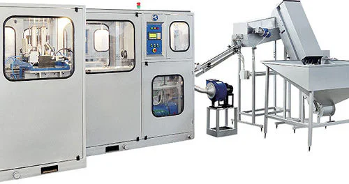 Automatic PET Bottle Blow Molding Machine producing capacity 800 BPH — Photo 1