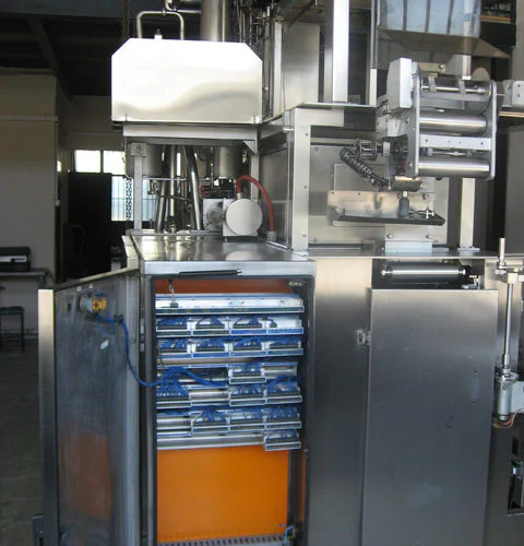 Tetra Pak TBA/9 130V aseptic liquid filling line — Photo 2