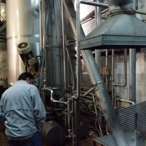 Sala de mezcla para la preparación de jugos y nectares de puré y concentrado antes de llenar, hacer Alfa Laval, incluyendo lavado CIP — 1999 — Foto 7