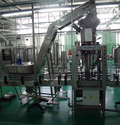 Machine closure MU 3 with a capacity of up to 10,000 bottles / hour — Photo 5