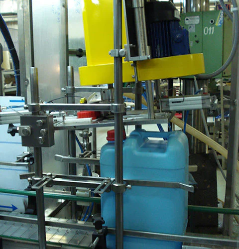 Machine closure MU 3 with a capacity of up to 10,000 bottles / hour — Photo 16