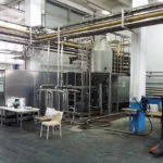 Sala de mezcla para la preparación de jugos y nectares de puré y concentrado antes de llenar, hacer Alfa Laval, incluyendo lavado CIP — 1999 — Foto 8