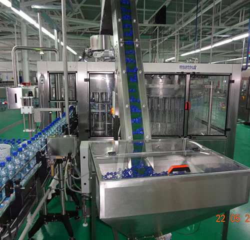 Триблоки ополаскивания-розлива-укупорки минеральной и питьевой газированной и не газированной воды и напитков в бутылку ПЭТ — Фото 3